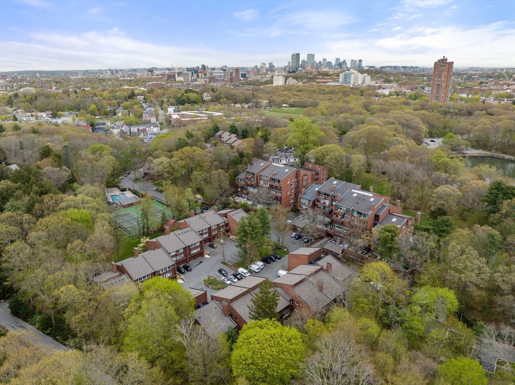 241 Perkins St # C105