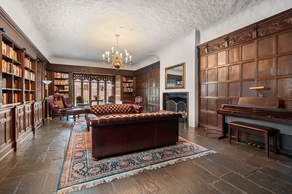 241 Perkins St # C105