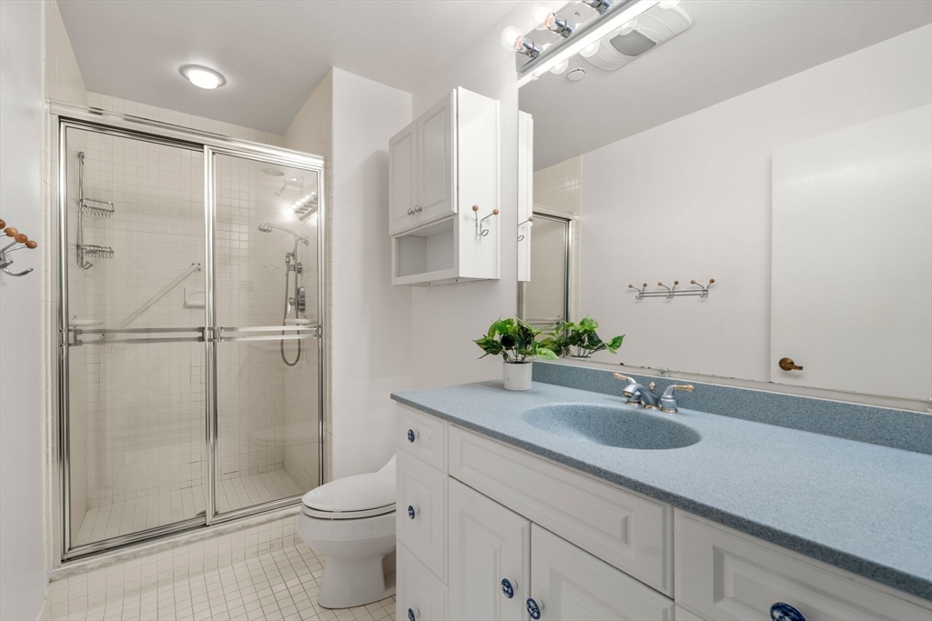 241 Perkins St # C105