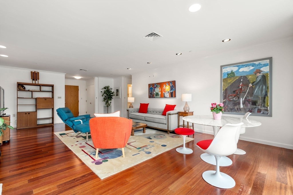 241 Perkins St # C105