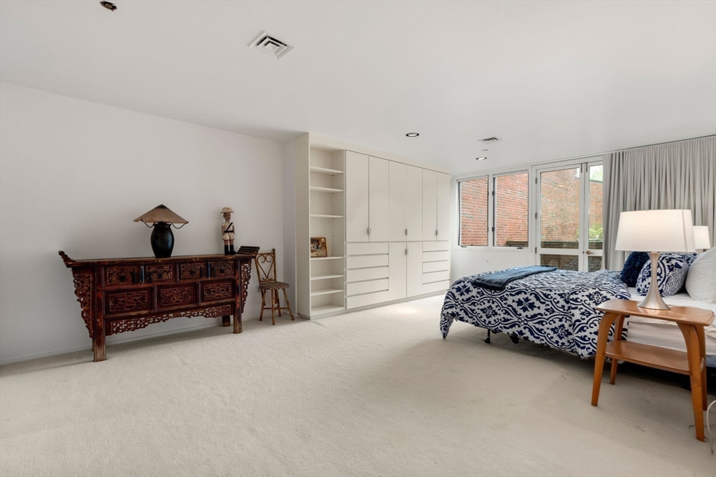 241 Perkins St # C105