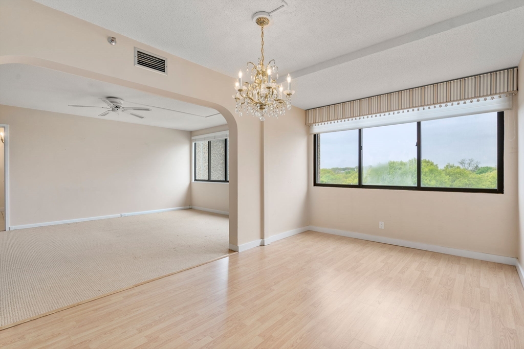 250 Hammond Pond Pkwy # 1011S