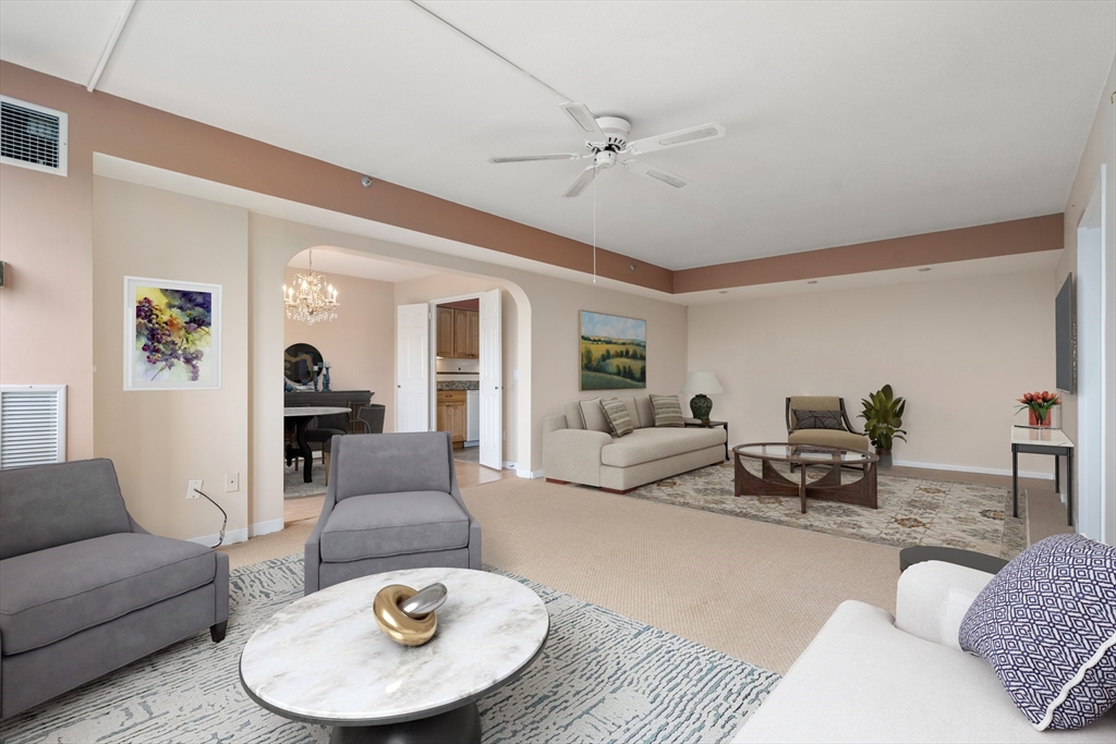250 Hammond Pond Pkwy # 1011S