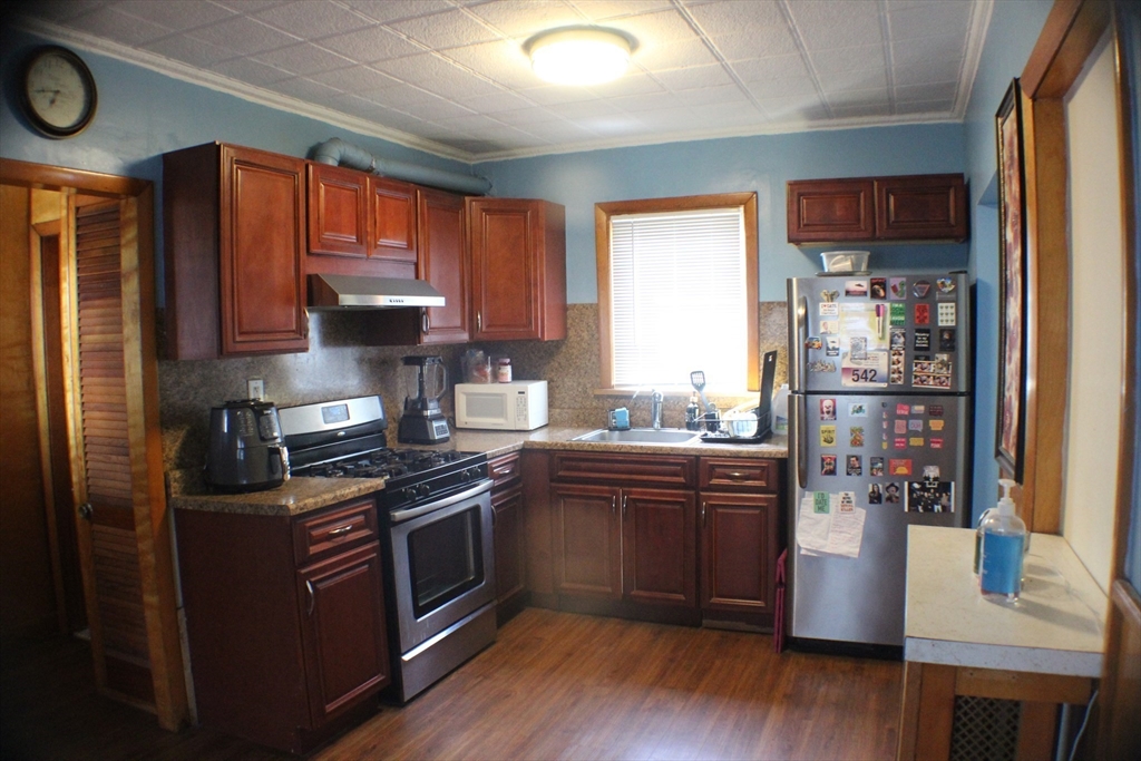 6 Davis St # 1