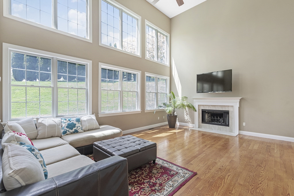24 Valley View Dr
