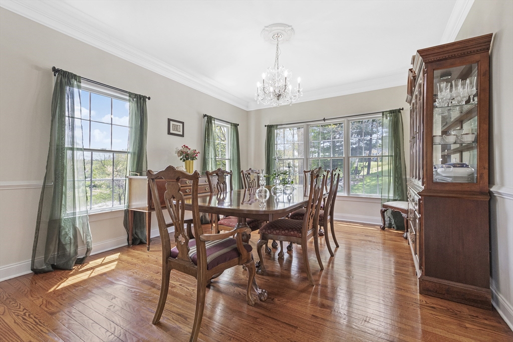 24 Valley View Dr