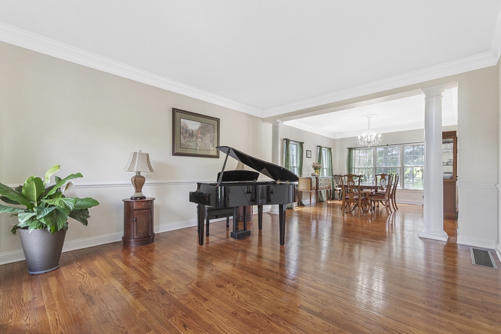 24 Valley View Dr