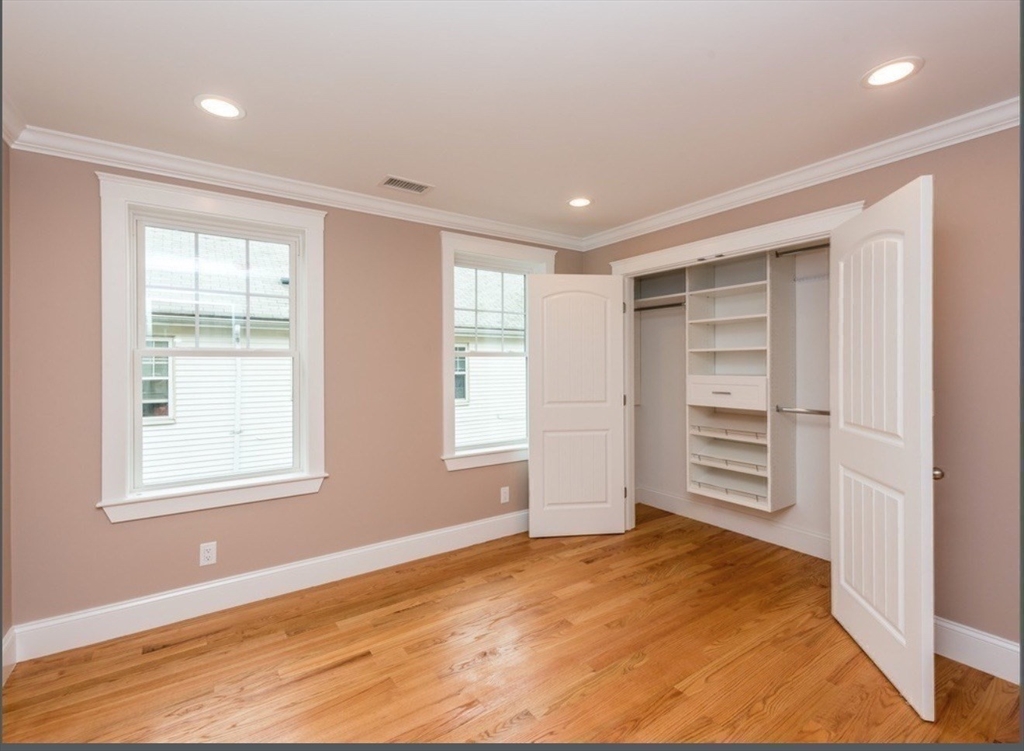 89 Sunnyside St # 89