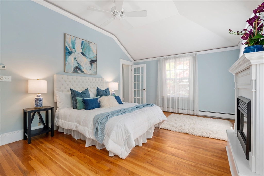 4 Pine Crest Rd