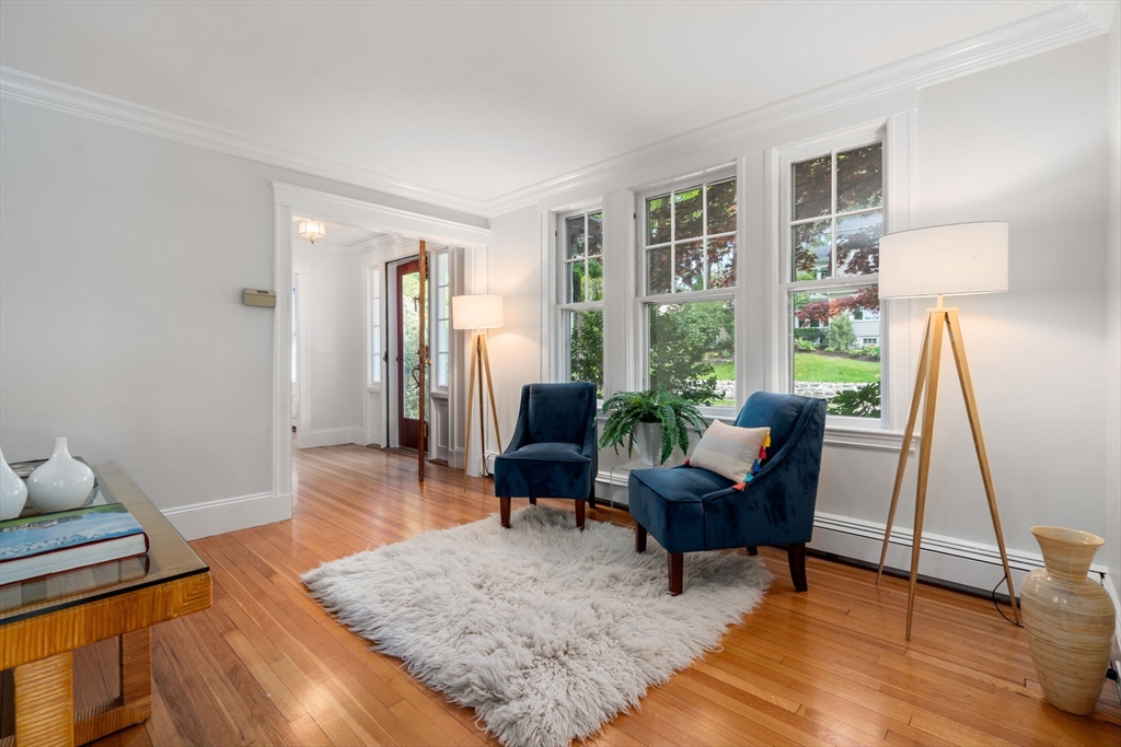 4 Pine Crest Rd