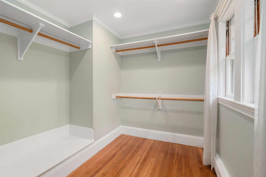 4 Pine Crest Rd