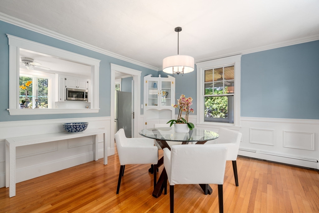 4 Pine Crest Rd
