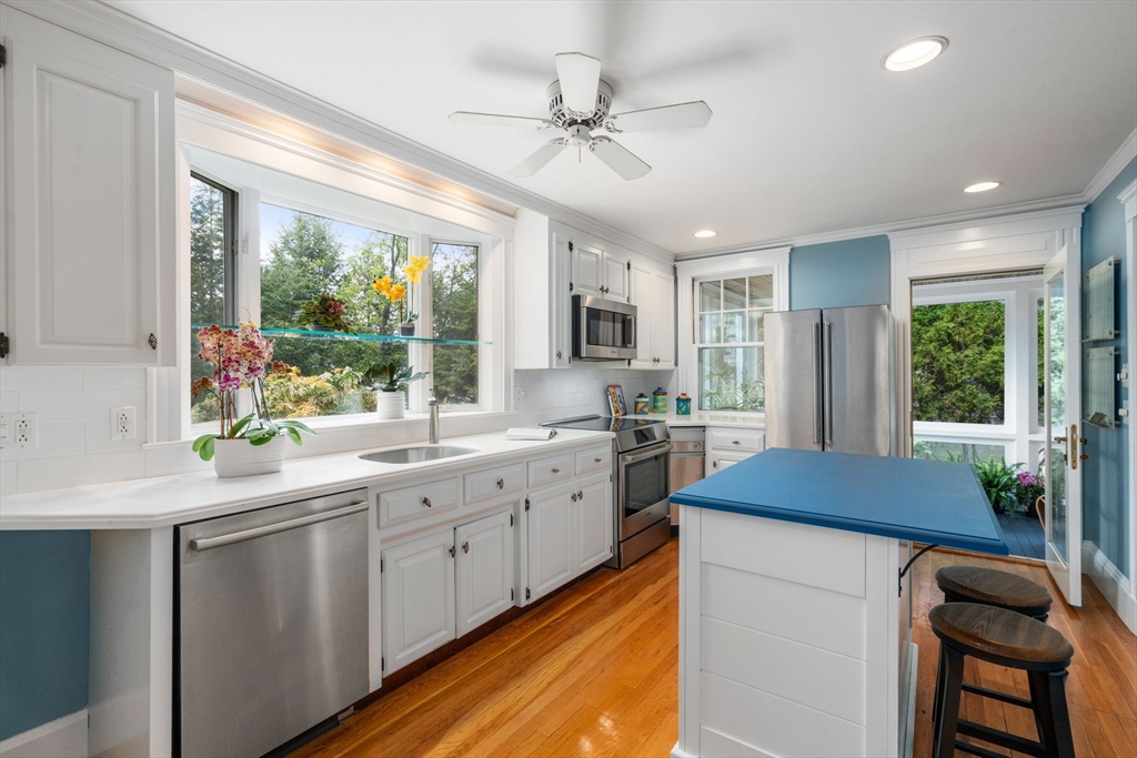4 Pine Crest Rd