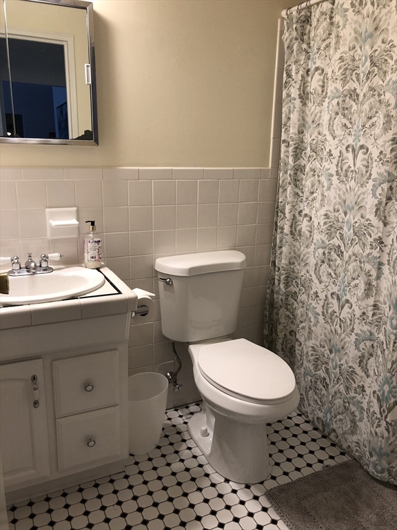 140 Lake Shore Road # 3