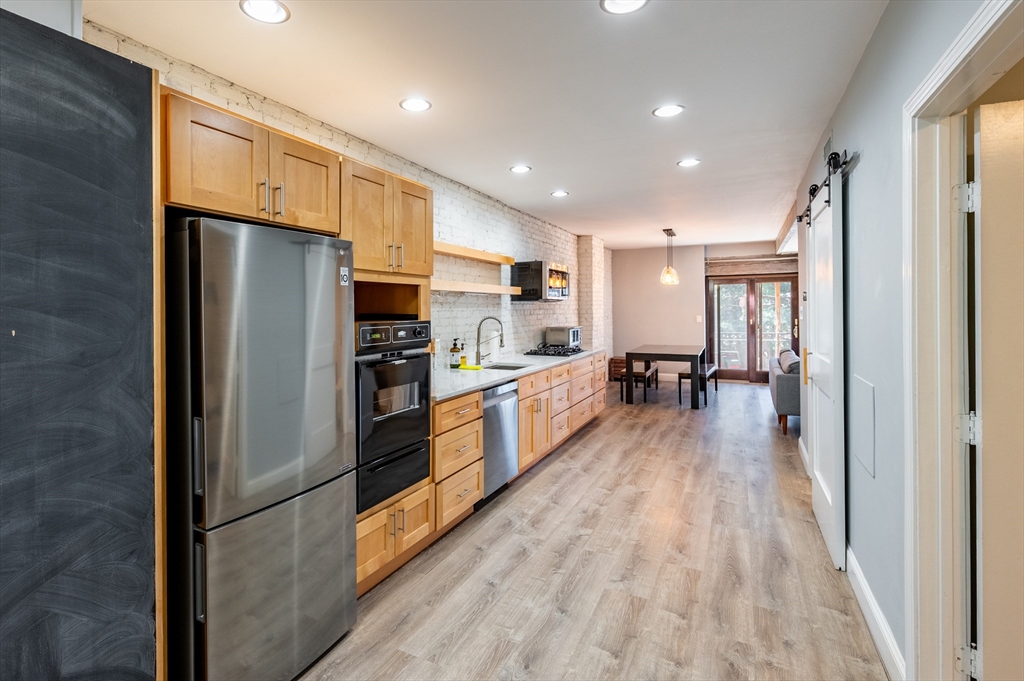 30 Beacon St # 2