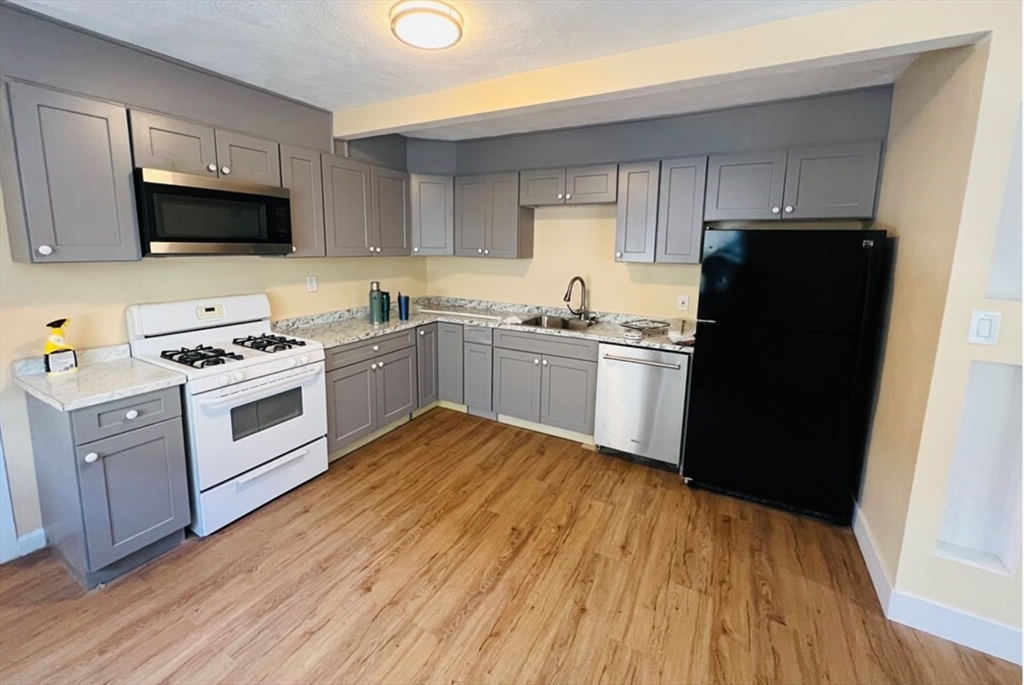 14 Cabot St # 1