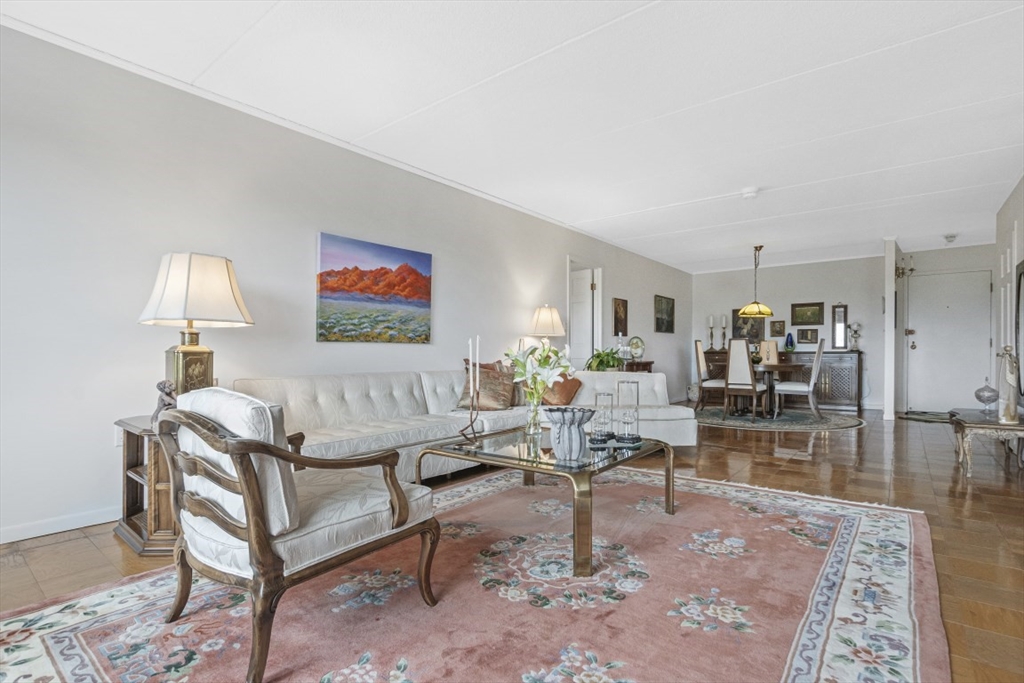 1550 Worcester Road # 620