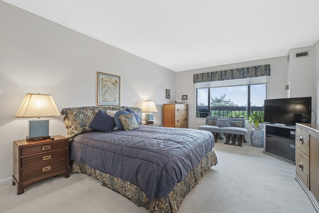 1550 Worcester Road # 620