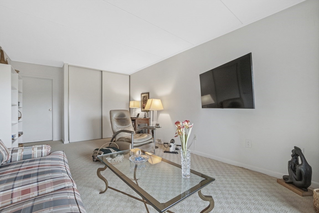 1550 Worcester Road # 620