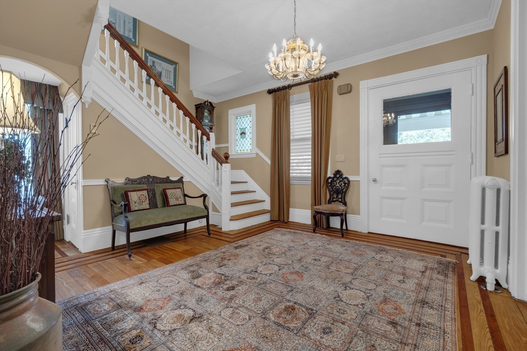136 Hunnewell Ave
