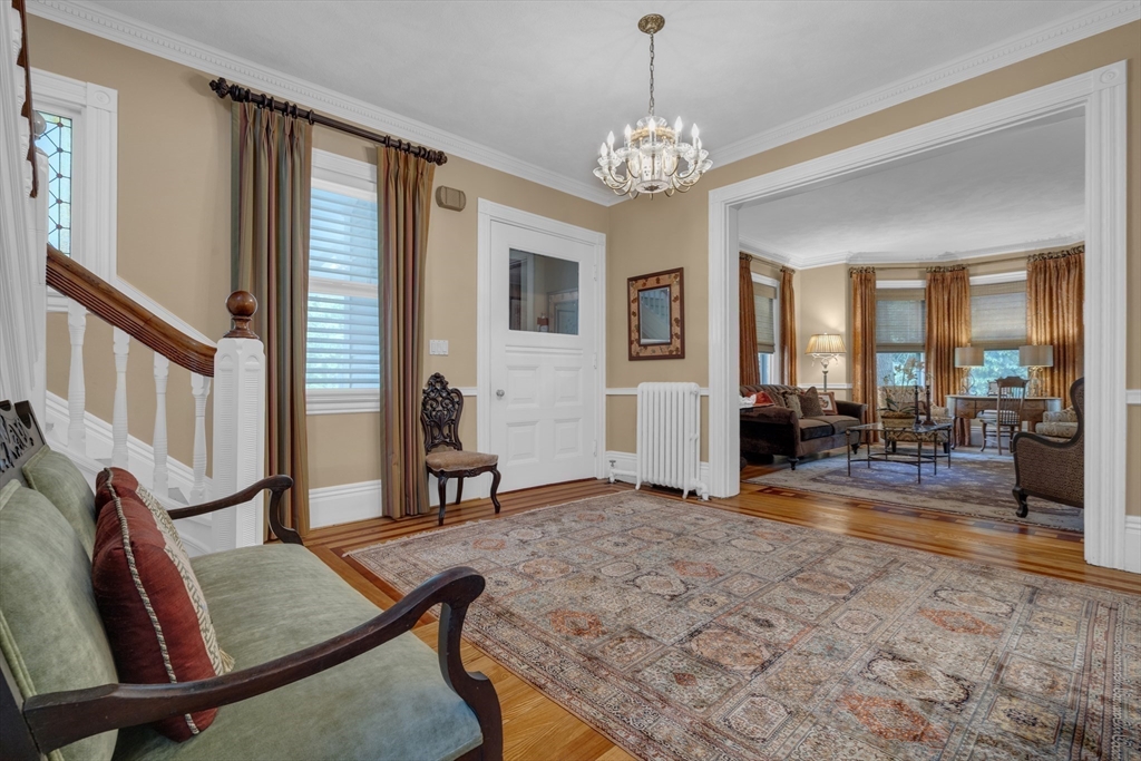 136 Hunnewell Ave