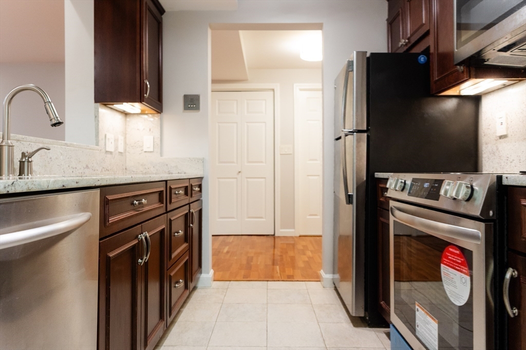 75 Glen Rd # B3
