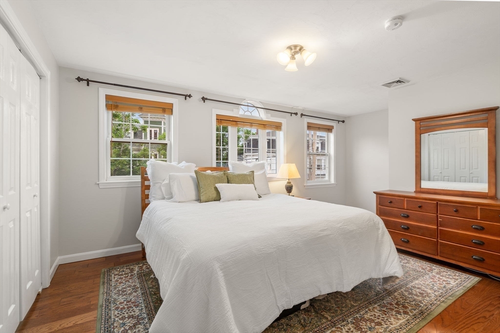 104 Crescent St # 1