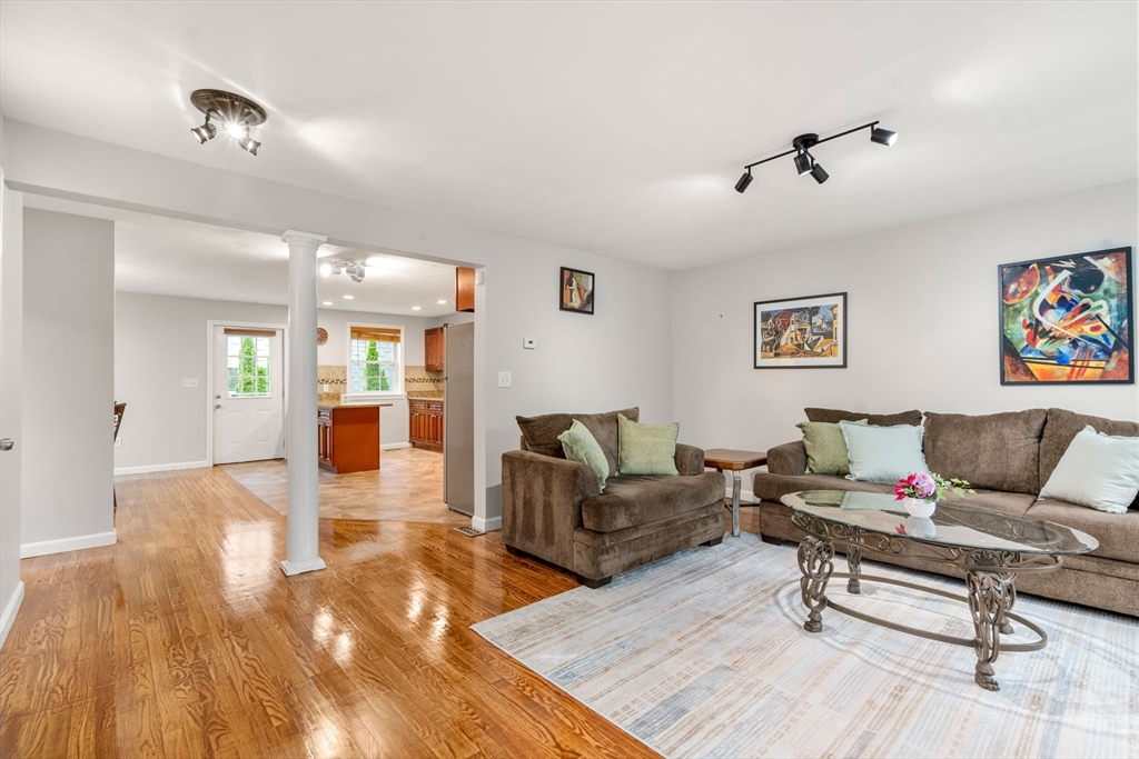 104 Crescent St # 1