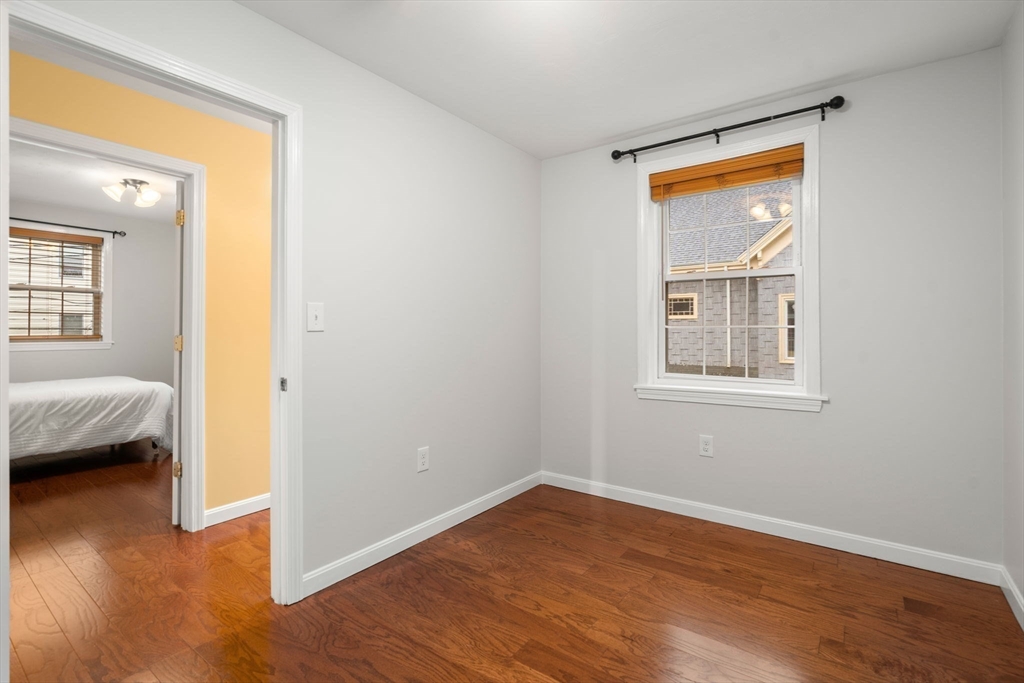104 Crescent St # 1