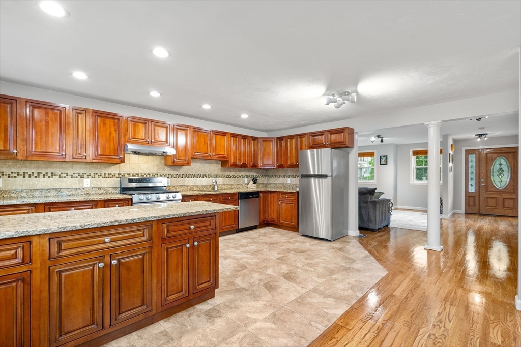 104 Crescent St # 1