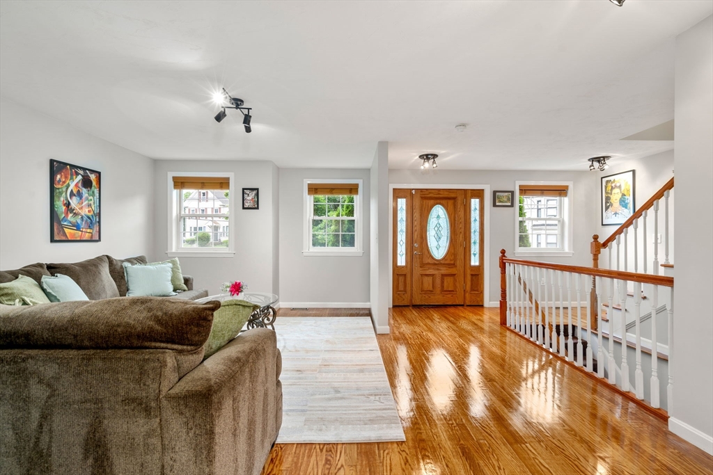 104 Crescent St # 1