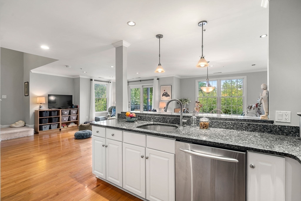 104 Harvard St # 6
