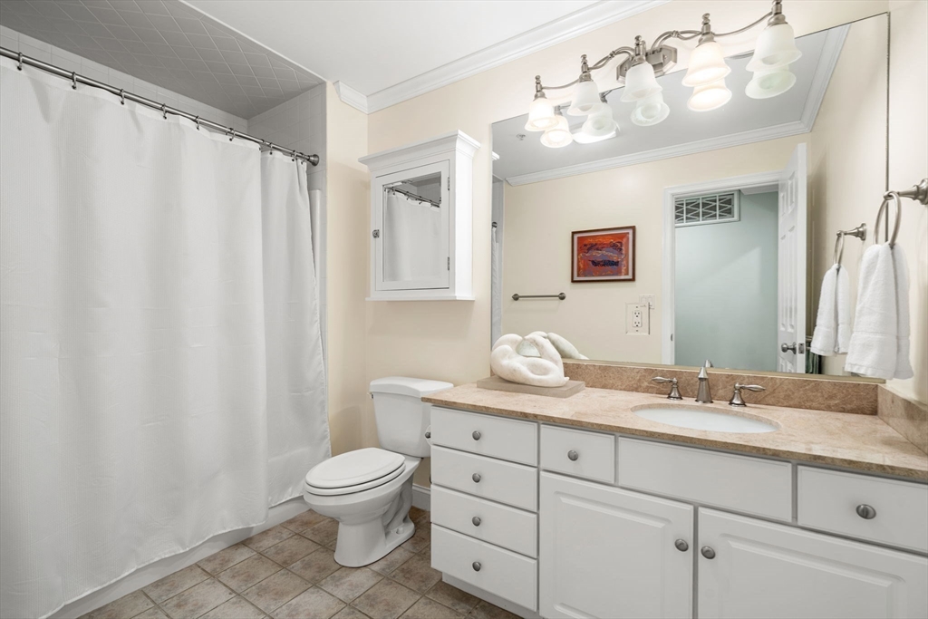104 Harvard St # 6