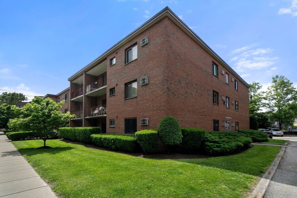 53 Paul St (17) Unit: #