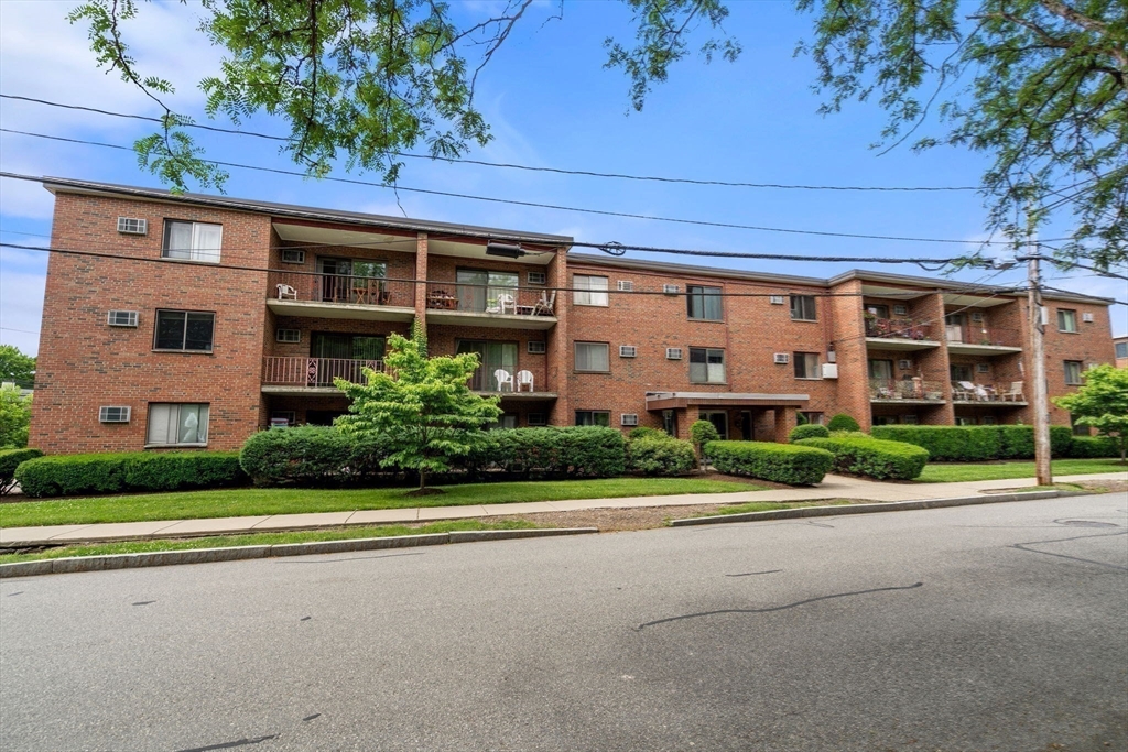 53 Paul St (17) Unit: #
