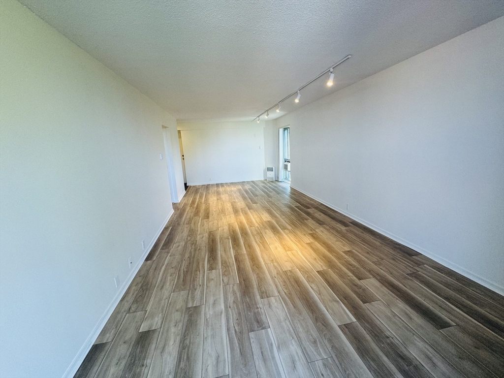 19 Winchester Street # 702