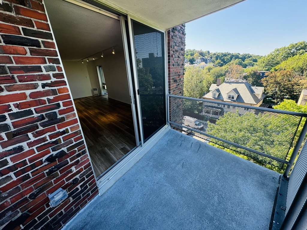 19 Winchester Street # 702