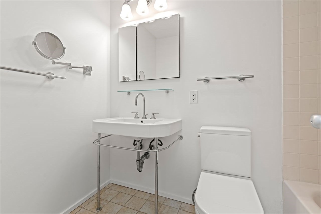 33 Pond Ave # 1110