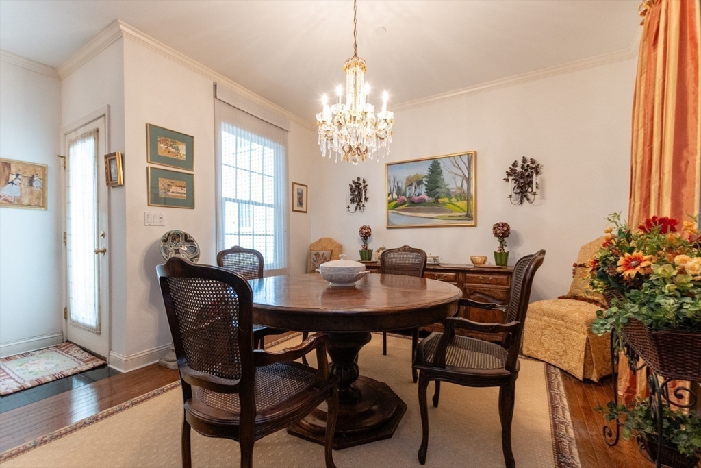 1115 Beacon St # 11