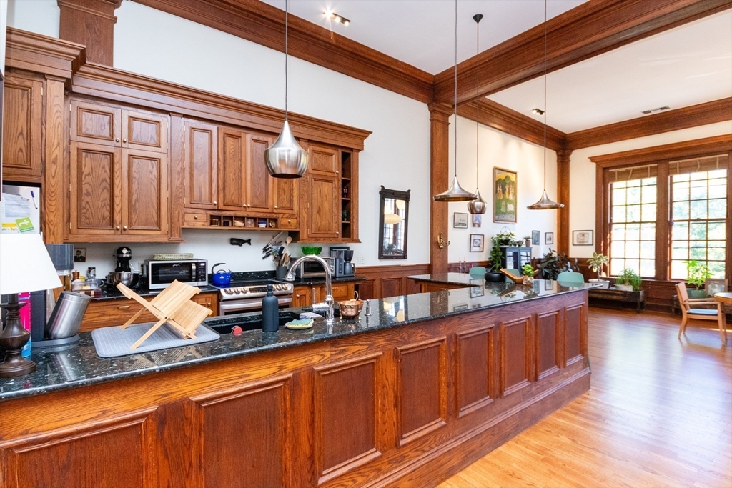 28 Seaverns Ave # 8