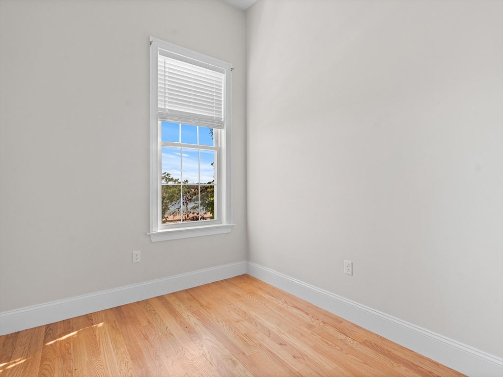 1422 Columbia # 3