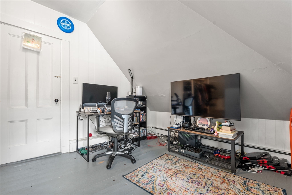 69 Chestnut Hill Ave