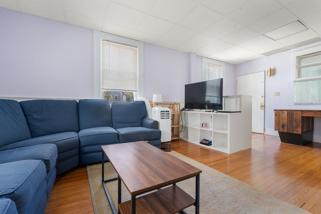 69 Chestnut Hill Ave