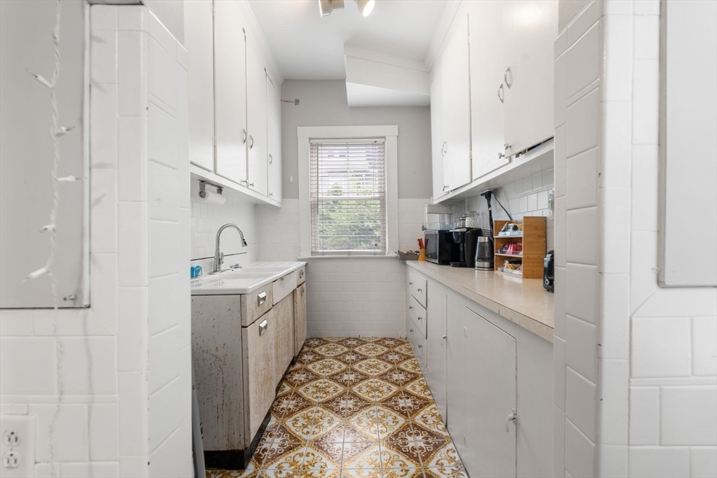 69 Chestnut Hill Ave