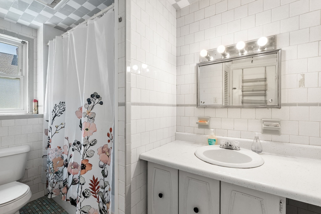 69 Chestnut Hill Ave