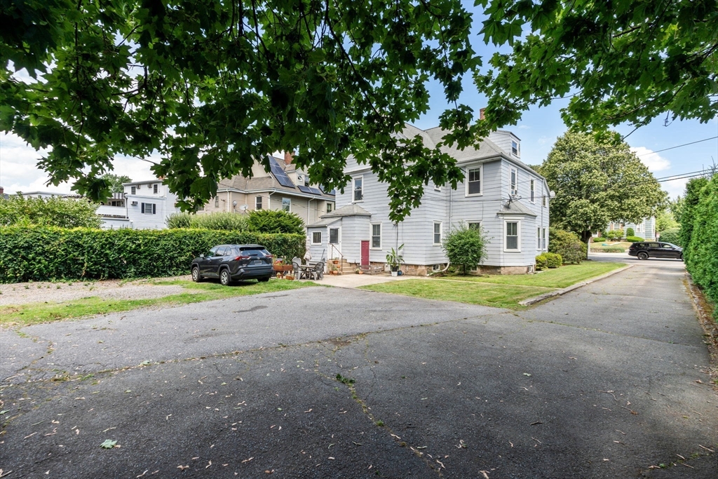 69 Chestnut Hill Ave