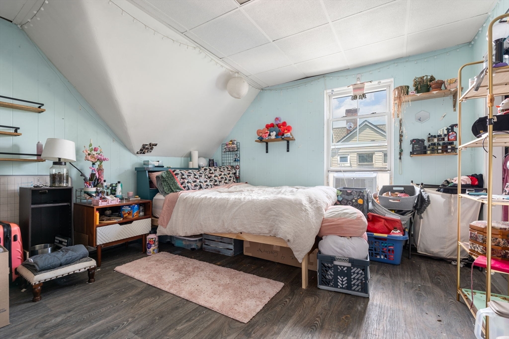 69 Chestnut Hill Ave