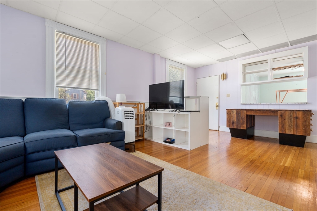 69 Chestnut Hill Ave