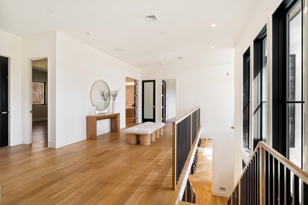 1337 Commonwealth Ave