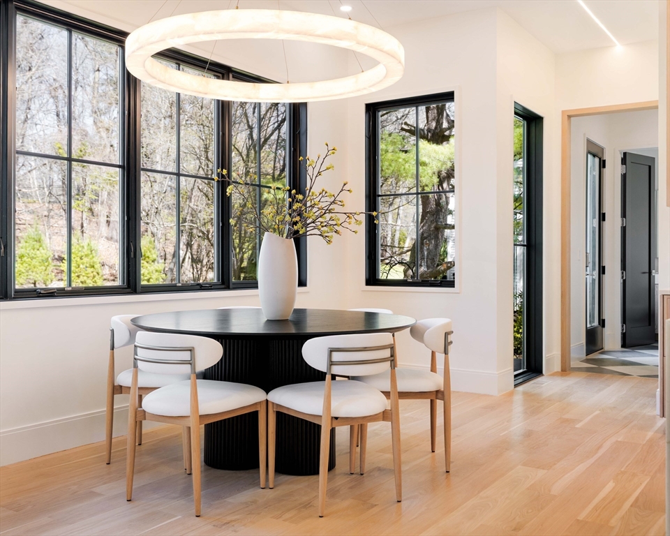 1337 Commonwealth Ave